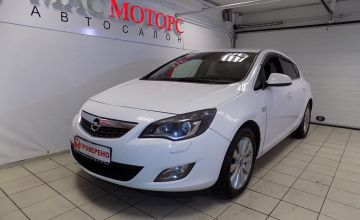 Opel Astra J